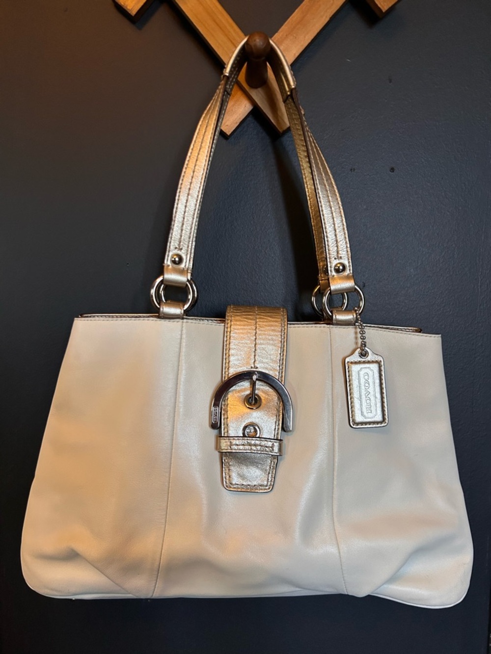 Coach Soho East West Leather Tote bag, model (A1293-F18751) -EUC- - Picture 16 of 16